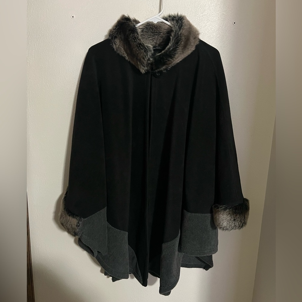 PARKHURST Classic Faux Fur Collar & Sleeve Cape Black Grey Tan Women's OSFM GUC